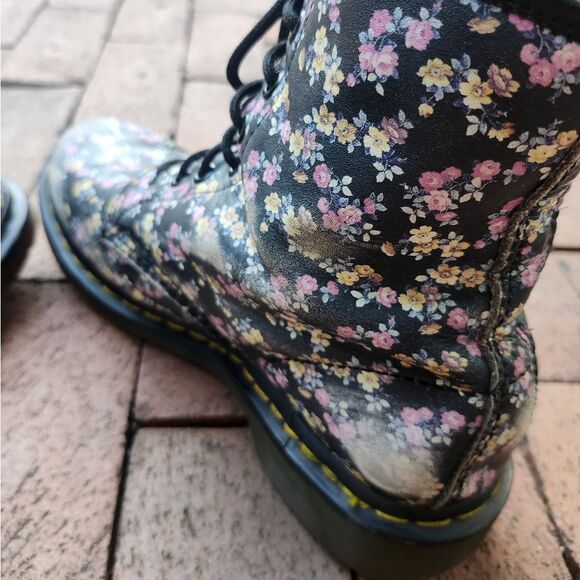 "Doc" Dr. Martens 1460W Clemency Boots Sz.8 Punk Rock Scuffed! Nothing Missing! - Picture 7 of 14